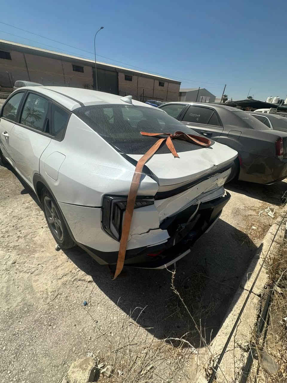 سلام عليكم 
كيا K4 ابيع السياره على حطتها 
السياره موجوده بعمان 
تريد دخلها حره او على كتاب الشهداء 
السياره حادثها موضح بالصوره 
عارضها 93 بعمان 
اي ستفسار ***********
