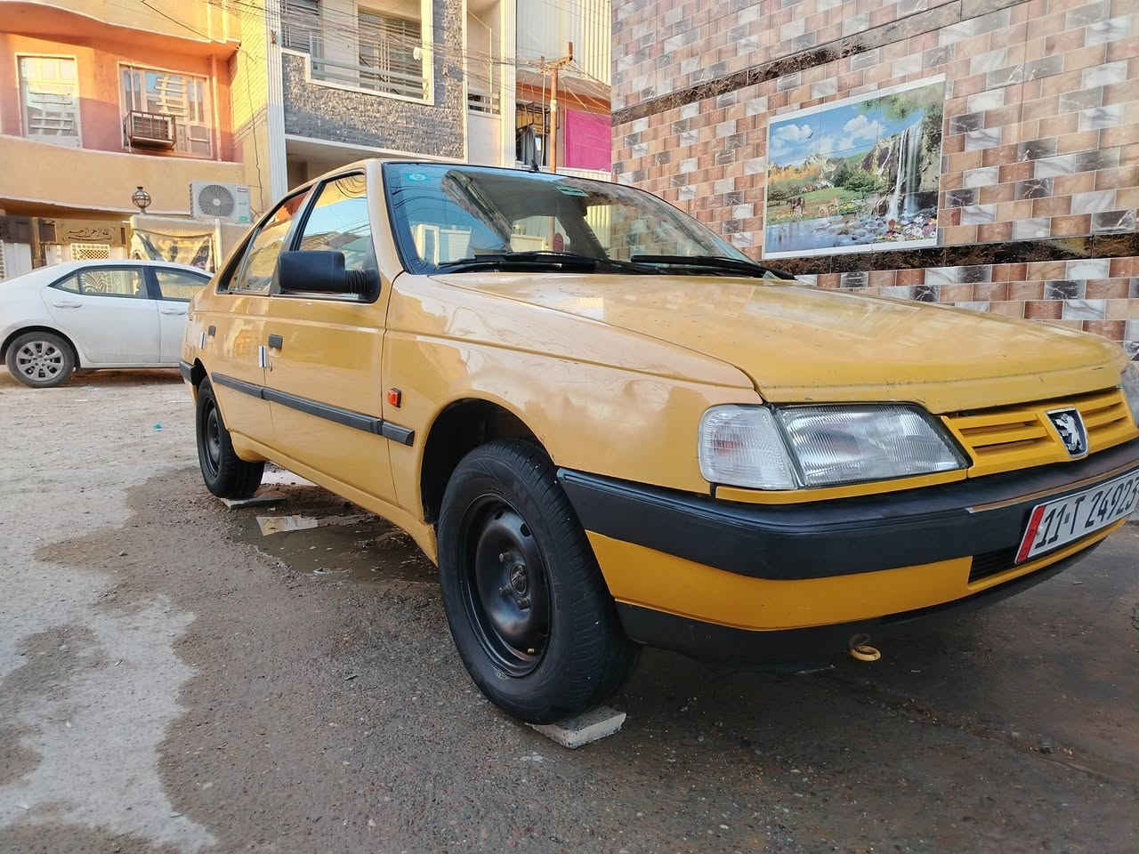 للبيع جي ال اكس ٢٠١٠ رقم انكليزي بغداد مصغرة بأسمي كير محرك صدر جديد تخم تاير جديد دواخلها حلوه بيها طخه بالبجم مبدل بنيد ودعاميه بدون دواخل سياره ناعمه وحلوه مامتعوبه سياره جاهزه مكان بغداد شرط التحويل السعر 28 وبيها مجال رقم ***********
