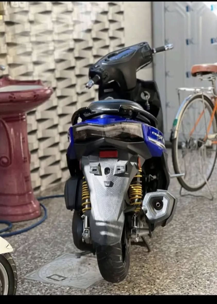 سلام عليكم سكنس شمعه 4x كفاله عامه مكفوله من كلشي شلعه ومعدل مابيهه اي نقص دراجه صارله شهر من نازله .الاستفسار خاص او تصال عل رقم.***********بغداد شعله
