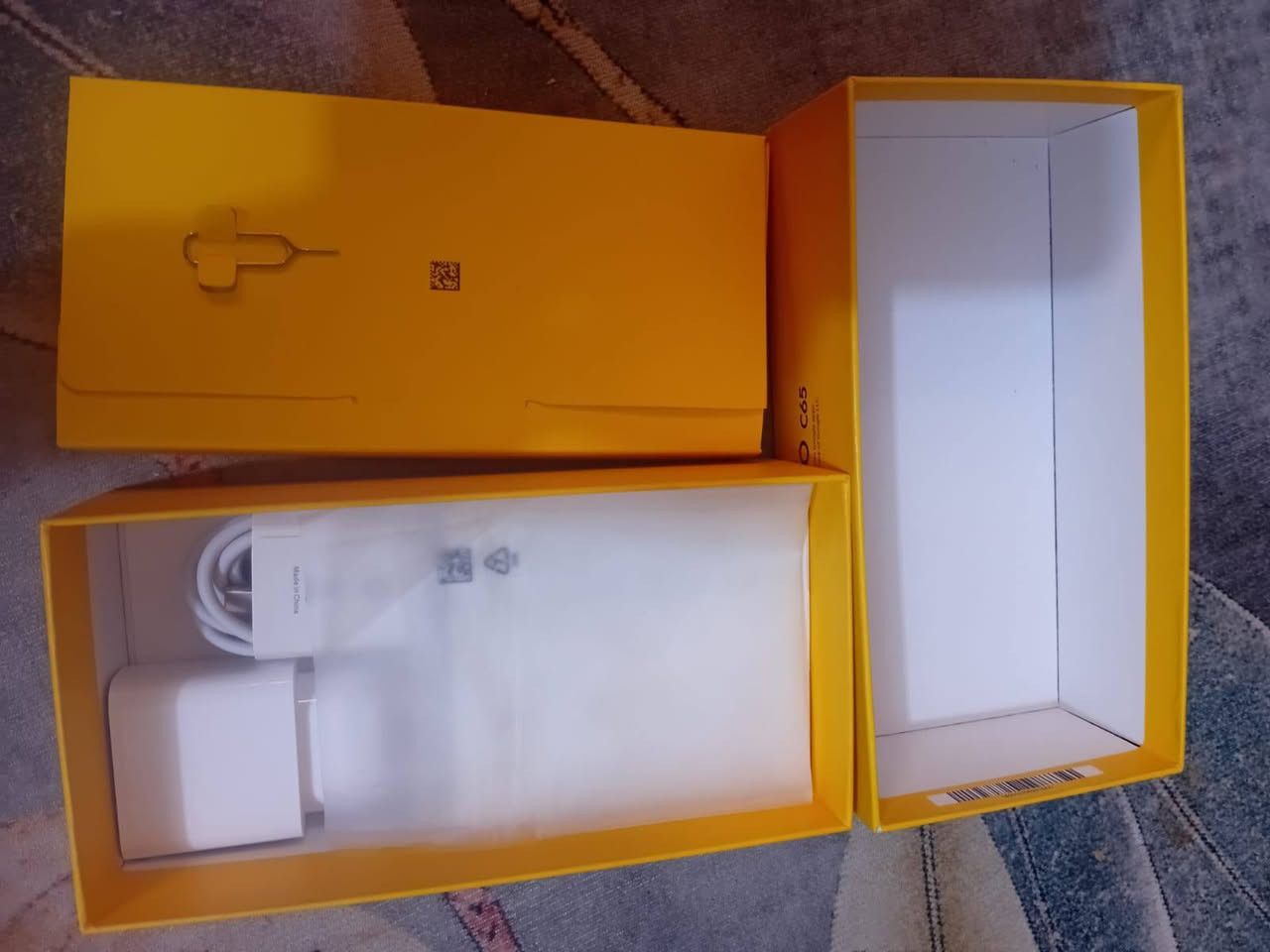 جهاز POCO C65 ذاكرة 256 رام 8 نظيف خدش مابيه ملحقاته كامله السعر 150 وبيه مجال مكاني كربلاء قرب مركز الغدير الاتصال على ***********

