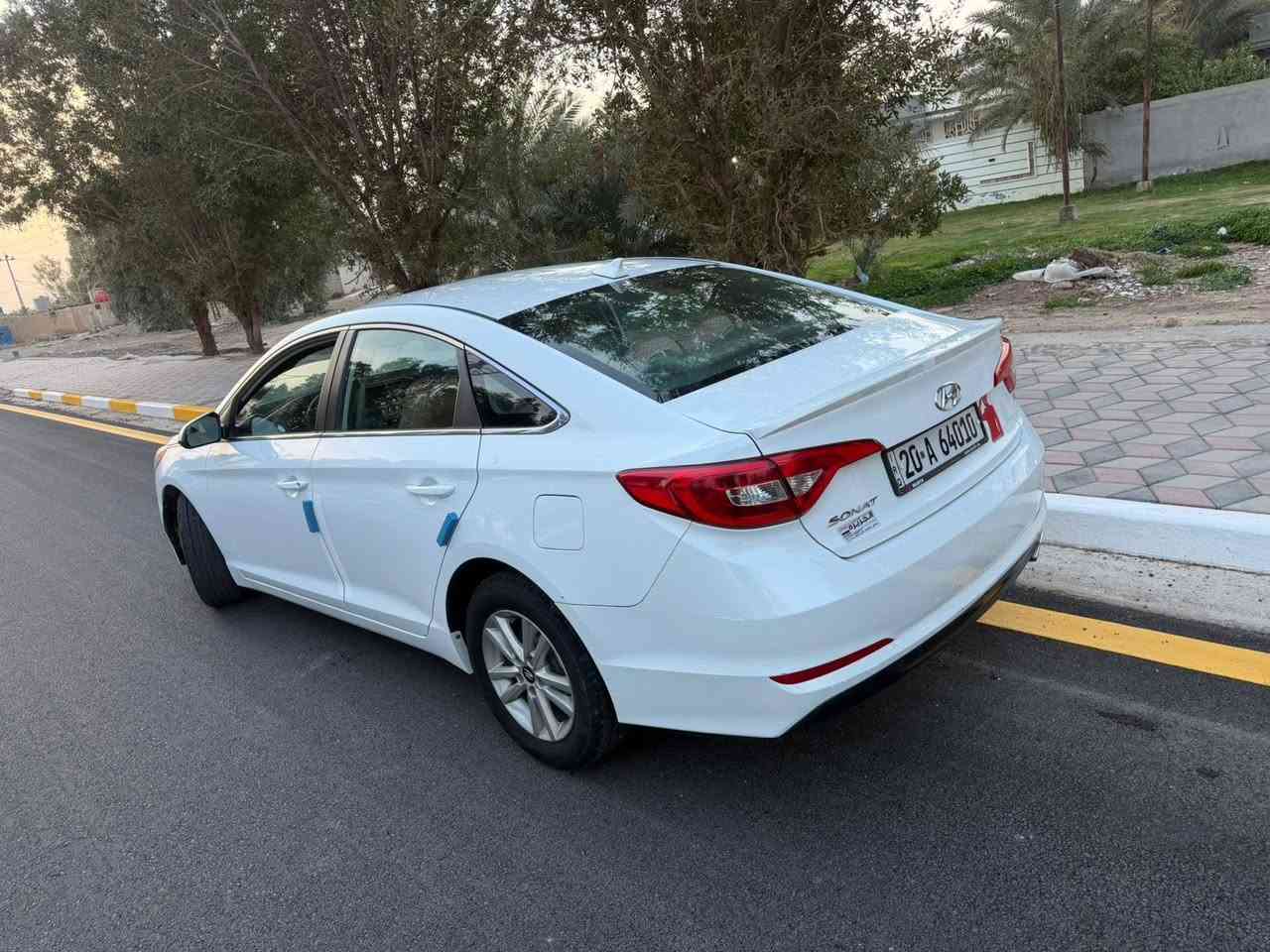 سوناتا ٢٠١٦ وارد امريكي كلين السياره نظيفه بشكل محرك 2400 سنويه وهزه جديده للبيع والمراوس  صار هنا بلعراق طخه بلمازده جهه الصدر ووتعدلت وانصبغت يعني انطيك قطعه واحده فقط صبغ رش بدون معجون 
السعر 130 وبيها مجال للطيبين 
العنوان ديالى بلدروز 
***********/***********
