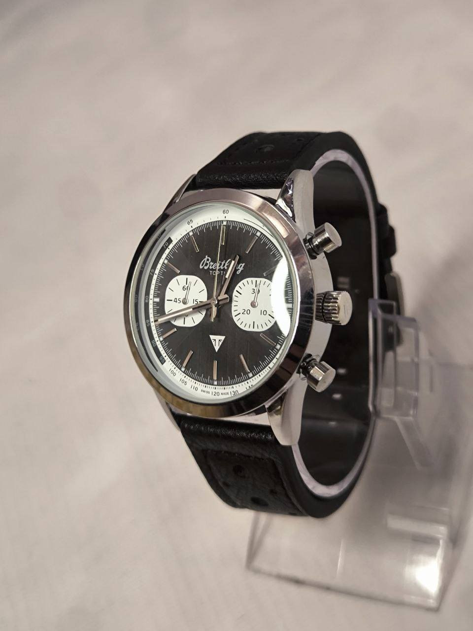 ساعة من ماركة برتلنغ Breitling
تحفة فنية 
تصممة تعكس روح الهندسة والسباقات والميكانيك 
مكينة دينالي ناعمة نظام ستوبوج(جميع السناتر شغاله) 
جميع السناتر شغالة
ميناء مميزة مع فول لامينوس ارقام واميال 
زجاج معدني ضد الخدش 
 سير جلد  
الساعة مختمة بالكامل 

ملاحظة ؛- متوفر قطعة واحدة فقط 
السعر : 35 الف ع اول تم
 للحجز والاستفسار يرجى مراسلة الصفحه


**إذا كنت صاحب هذا الإعلان وتريد حذفه لأي سبب، رجاءا أرسل رسالة إلى الدعم الفني**