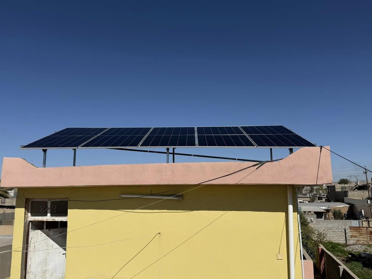 تم بفضل اللّٰه تركيب منظومة طاقة شمسية من قبل كوادرنا في 

#قريةباجوان
للاخ :: صباح زعيان 
  
✅ نظام طاقة شمسية متكامل بأعلى المواصفات

✅فولتية ثابتة 220فولت 
✅كهرباء مستمرة بدون انقطاع 
✅تشغيل تلقائي عند انقطاع الكهرباء

🔵انفيرتر قدرة(6.2) كيلو واط 
🔵الواح قدرة  (640) واط نوع Aiko 
🔵بطارية ليثيوم (200)امبير 

✅صيانة فورية بحالة مواجهة اي خلل فني
✅ضمانات عالية وعمر افتراضي طويل
✅خدمات متابعة مابعد التنصيب

نهاري ☀️(10) امبير
ليلي   🌑 (8) امبير 
 
للاستفسار اكثر الاتصال على الارقام التالية 
***********
***********
⚫️#مكتب #باجوان #للطاقه #الشمسيه
