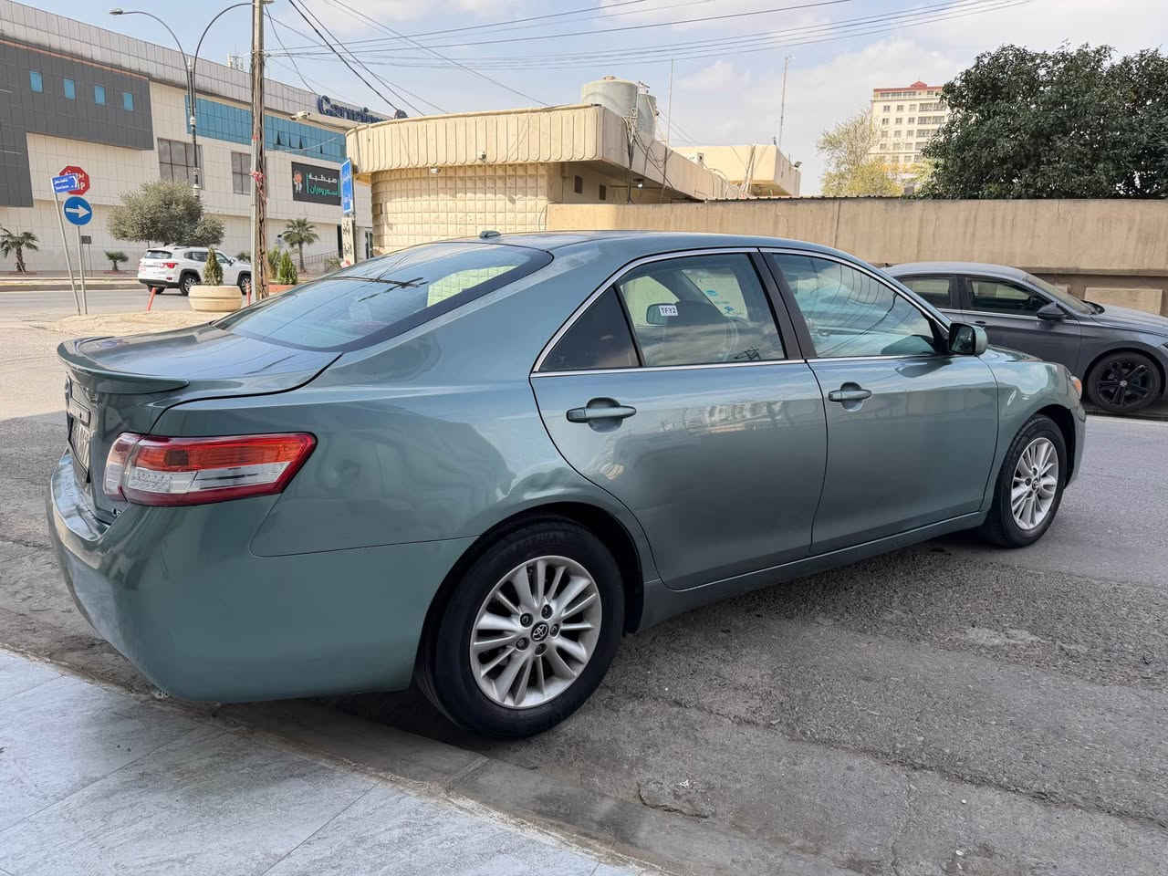 Camry 2011
3580 سێ ملیۆن و پێنج سەدو هەشتا هەزار غرامەی لەسەرە دوای مامەڵە دەیگەڕێنمەوە
سەنەوی و ژینگەو هەزەی نوێیە تاوەکو 5/4/2028
مواصفات
کوشین کارەبا -سوکان ڤۆلێۆم-تحدید سرعە-لایت زینۆن-شاشە ئایپاد
گێڕو مەکینەو تەبرید و تەقەو ڕەقە بەشەرت
3پارچەی بێ بۆیاغە بێ ژوورێ بێ لێدران

کامري 2011 LE 

٣٥٨٠ غرامه 
رقم سنويه هزه جديدة ٥/٤/٢٠٢٨

 كشنات كارباي ستيرن فوليوم تحديد سرعه ليتات زينون عالي ونصي فول ✅شاش كاميره تدفه تبريد كله فول ✅كير مكينه مكفول به شرط لاا تنقيص ولاا بخار
٣ قطعه صبغ بدون دواخل
رقم تلفون:*********** أربيل, العراق
