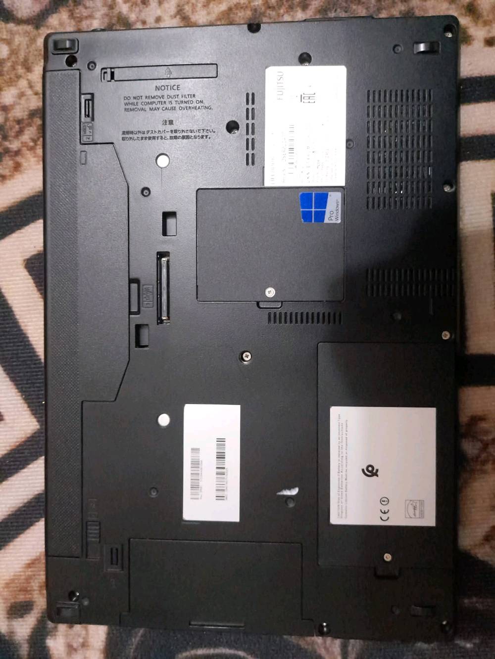 سلام عليكم شباب لابتوب فوجيستو للبيع مواصفات
المعالج: Intel Core i5-6300U (جيل سادس) بسرعة تصل إلى 2.50 GHz.
الذاكرة (RAM): 8 جيجابايت DDR4.
الهارد: 256 جيجابايت SSD.
كرت الشاشة: Intel HD Graphics 520.
البطارية: أصلية، تدعم العمل لأكثر من ساعتين.
النظام: Windows 10 Pro (إصدار 64 بت).
الملحقات: شاحن أصلي، حقيبة، وماوس.
مكاني بغداد حريه ساحه عدن ماعندي توصيل سعرها 180الف وبيها مجال
