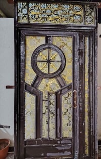 باب مدخل • حته جامدة • عليه مجال