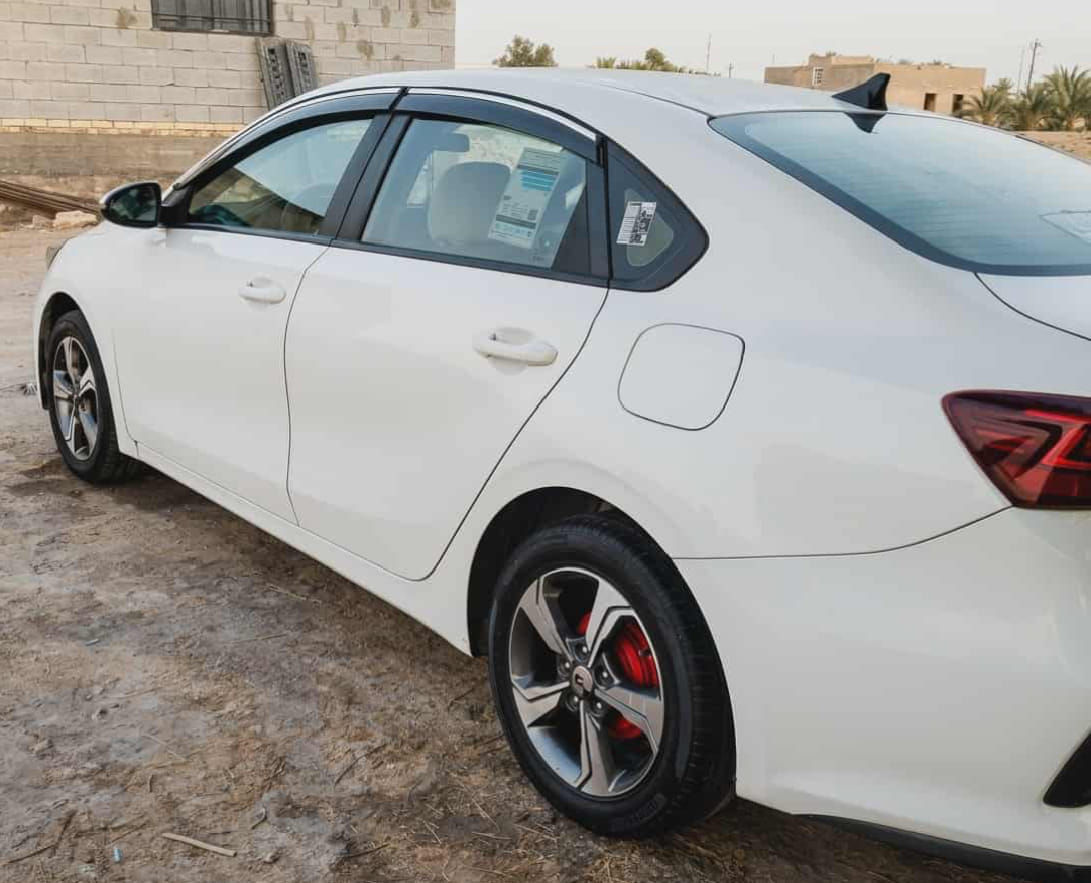 السلام عليكم
كيا سيراتو ١٩ محرك ١٦٠٠ وكير AT  ٦ نمر المرغوب
 فول مواصفات عدى الفتحة شاشة وكامرة  تبريد قطعتين ثلج كير ومحرك بشرط وتوني مسوي ادامة كاملة بلگات مجاول تنظيف غرفة احتراق ربع دينار ماتصرف عليها وحدادية كاملة للاخير 100%
مكفولة كفالة عامة من الصبغ والتبديل بيها فقط مكانات بارد وسونار موجود للشراي
السعر ١٣٧ بيها مجال بسيط حك الجية مكاني سماوة
للتواصل
‏‪+9647822155160‬‏
