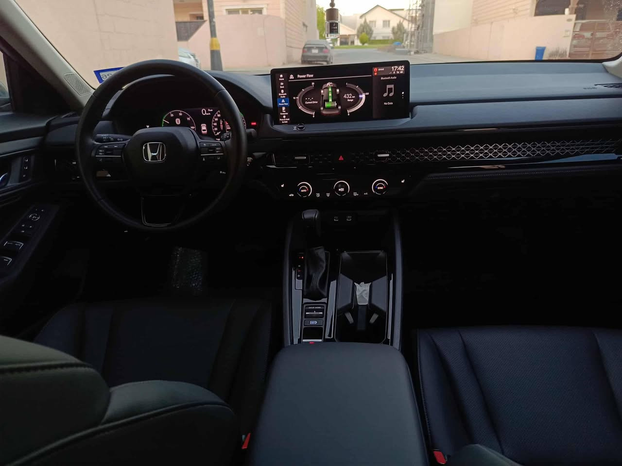 للبيع فقط رقم شمالي
اكورد 2024 سمنتي رقم اربيل وياها بصمتين من الشركة 
ماشية 16،000 كيلومتر
مواصفات EXL 
- كشن جلد و كهربائي وخزن وهيتر
- شاشة كبيرة وكاميرا خلفية
- حساسات امامية وخلفية 
- رادارات امامية ونقطة عمياء جانبية. 
- تحديد مسار ورادار توقف مفاجىء وتحكم ذاتي للمسار وللقيادة
- مرايات هيتر للضباب. 
- جميع الايتات ليد من الشركة
وبعد بيها هوايه مواصفات
بجم امامي وخلفي كبس كله من الشركة. 
حادثها جانبي / باب امامي مبدل شركة واقل من ربع باب الورة راجع PDR تعديل بارد وحسبه 5 سنتميتر صبغ
ايرباك فقط بردة جهة السكن طاك وراجع سستم مظبوط 100%
السيارة نظيفة كلش وما يحتاج فلس لا للصيانة ولا للجمالية.
صور حادث امريكا مرفقة ايضا وبيها طخة بسيطة من الداخل موضحة بالصورة.
مكان السيارة اربيل
السعر: 220 ومجال للشراي


**إذا كنت صاحب هذا الإعلان وتريد حذفه لأي سبب، رجاءا أرسل رسالة إلى الدعم الفني**