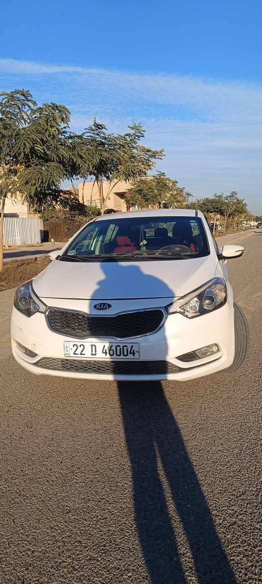 🚗 للبيع: كيا فورتي (Kia Forte) هاتشباك 2016 🚗
​
​✅ المواصفات 
​📅 الموديل: 2016.
​⚪ اللون: أبيض .
​🛣️ المسافة المقطوعة: 98 ألف ميل.
​⚙️ المحرك والكير: بحالة ممتازة 
​🛠️ الحدادية: صدر أمامي وخلفي "جديد بالكامل
​❄️ التبريد: ثلج وجاهز للموسم.
​💎 الإضاءة: منظومة زنون كاملة (نصب جديد بسعر 250 ألف) مع ضمان سنة.
​ سيارة باسمي الشخصي (رقم أربيل).
​⚠️ ملاحظة: البيع تحويل فقط (ما أسوي وكالة) 
​🛠️ حالة البدي (وارد أمريكي):
​🔄 تبديل قبغ جنطة.
​🎨 صبغ بمقدار "شبر واحد" فقط من جهة قبغ البنزين.
​✨ باقي البدي نظيف جداً وجاهز.
​💰 السعر: 105 ورقة (وبيه مجال بسيط للشراي ) 🤝
📍 الموقع: بغداد - الكرخ.
​📞 للتواصل والاستفسار (اتصال أو واتساب):
***********
