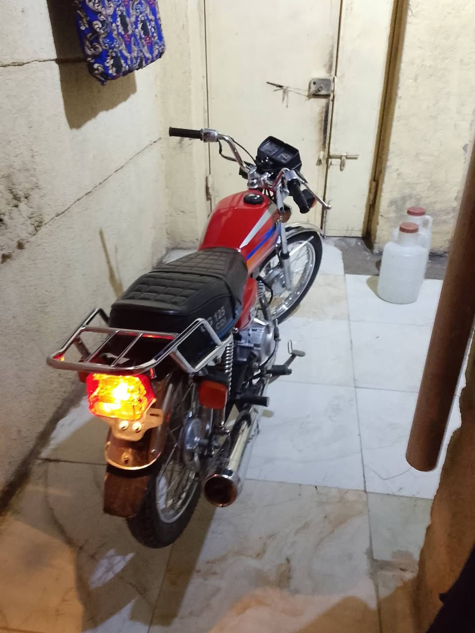 اسلام عليكم دراجه ارشه لبيع او مراوس دايون فقط دراجه اتفيلس ما امفيلسه دراجه ما عايزه شي تجي تشغل وتطلع كبل الدراجه اوراق اسكنر مكينه ناشفه دراجه 2026 قبل شهرين طلعت من المعرض بيدي طلعته رايده 700 وبيه مجال قليل وذا مراوس بدايون فقط*********** واتساب لو خاص
