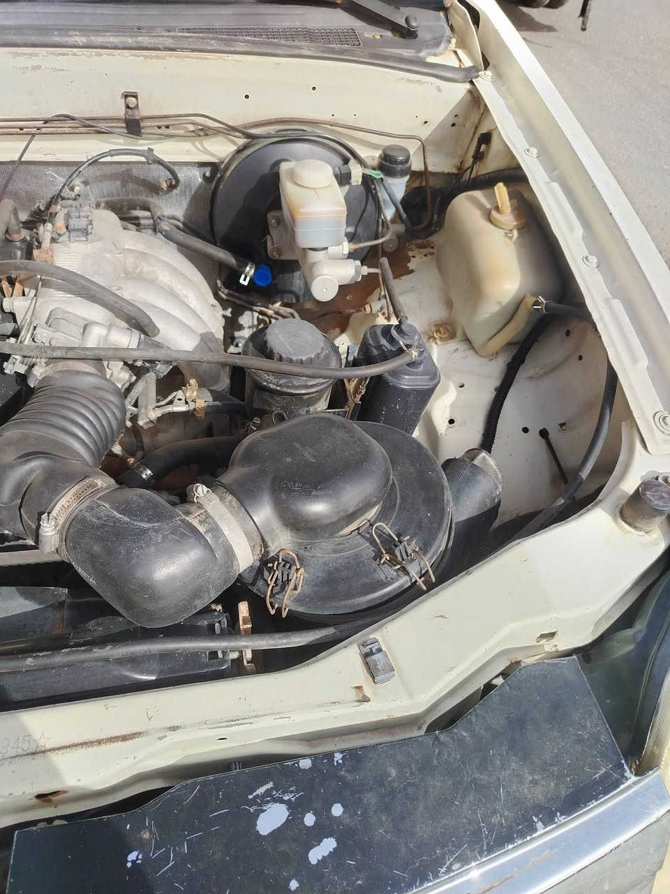 بيكم فتون. موديل ٢٠١٣.  رقم بغداد انكليزي   كفاله كير مكينه.  كفاله من ضربه وصبغ   السعر ٤٥ ورقه بيها مجال. ***********. مكان بغداد
