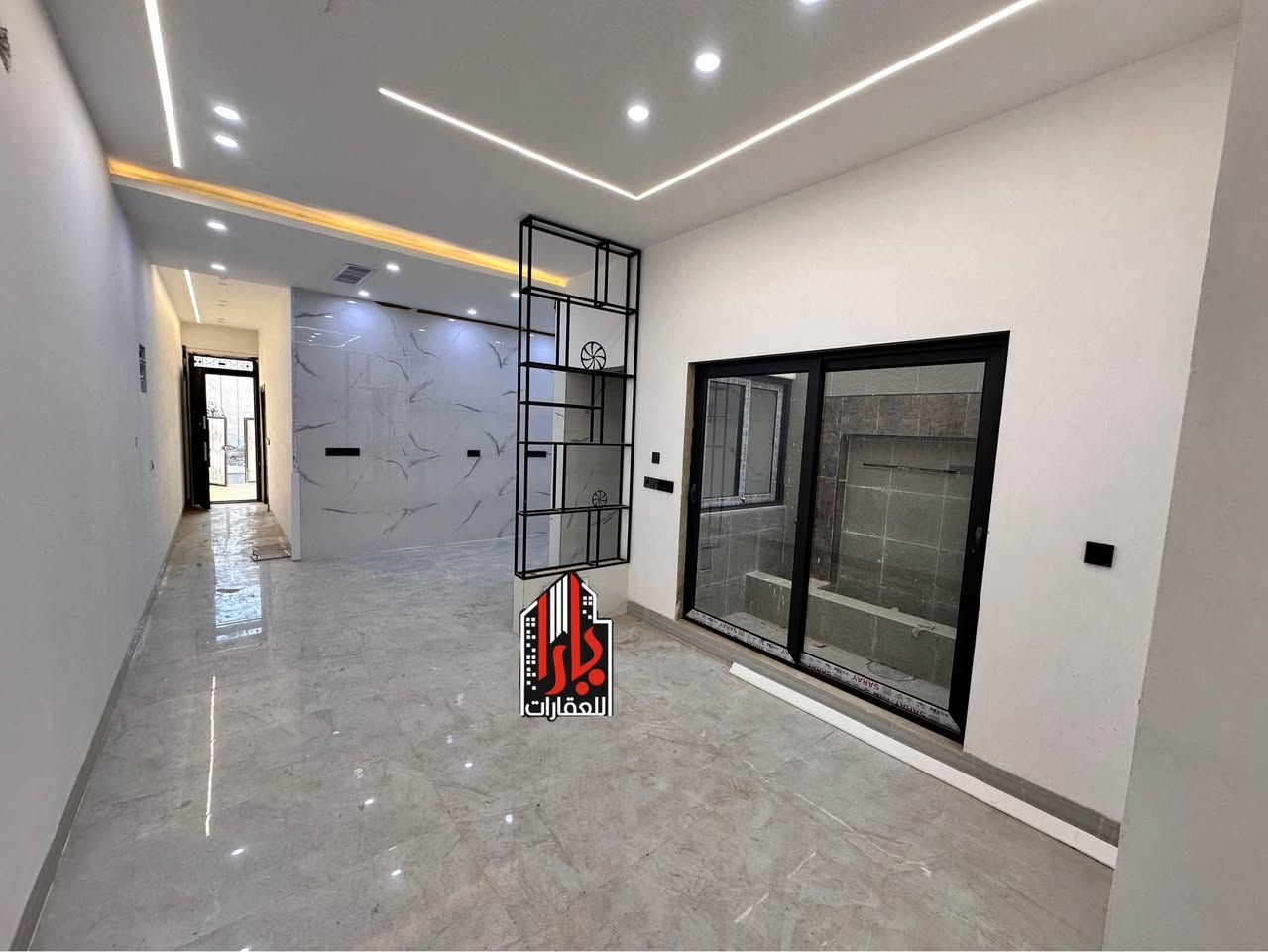 🔥 فرصة نادرة – إعلان رقم (1518 )
دار بناء حديث للبيع
📍 بموقع حلو قرب حديقة 

🏡 دار طابقين – جاهزة للسكن فوراً
✨ سقوف مغربي | واجهة فلين | بدون مصاريف إضافية

📐 المساحة: 125 م²
🏠 الواجهة: 5 م
🛣 الشارع: 10 م
📍 العنوان: حي العدن - مقابل جامع مصطفى الحبيب

🏠 تفاصيل الدار:
▪️ الطابق الأول: غرفة نوم + هول ومطبخ مفتوح + استقبال + صحيات + كراج 
▪️ الطابق الثاني: غرفة نوم عدد 2 + مغزن + صحيات 

💰 السعر: 🔥 في قناة تلكرام ( https://t.me/yaraemlak ) 

📞 اتصل الآن – لا تنتظر:
*********** 
***********
***********

📍 شارع قدس – مقابل قصابة إياد 2
عقارات يارا كركوك, العراق
