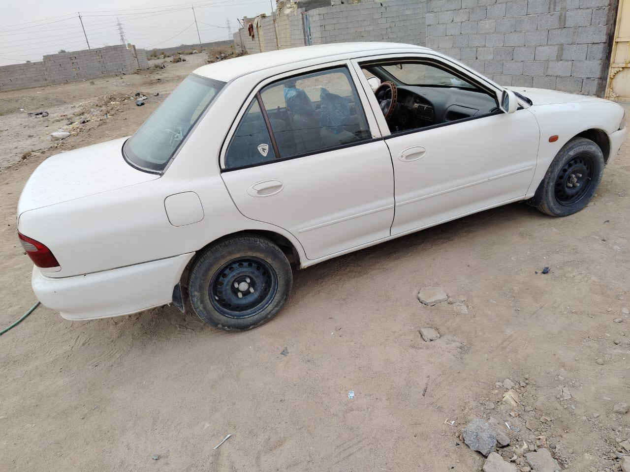 سلام عليكم براتون 2002 رقم بابل انگليزي سنويه 30  مكينه وگير عادي مكفولات كهربائيات تخم تاير حداديه جاهزه السعر 35 وبيه مجال اتصال *********** مكلف ب لنشر غير متواجد على الفيس
