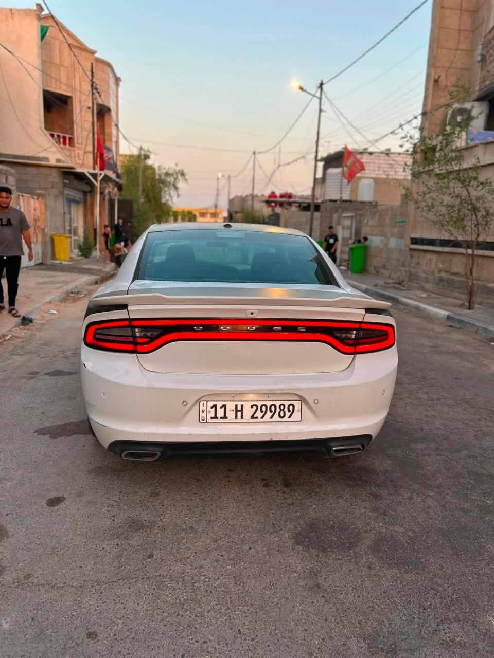 السلام عليكم
جارجر sxt2018 اصل

المكينه 6سلندر 3600V

المواصفات
بصمه تشغيل 
فتحه سقف
تحديد مسار 
السياره كامله من كلشي حداديه تايرات جديده تبريد شغال كلش نظيفه السياره
الحادث مثل ماموجود بالصور + السونار  السياره رقم بغداد بأسمي  السنويه لحد 2030 توني مجدده هزه وكلشي كامل تحويل ثاني يوم

الجامه الاماميه مكسوره فقط 

السعر 170 وبيه مجال 

مكاني البصره 

الرقم 
***********
