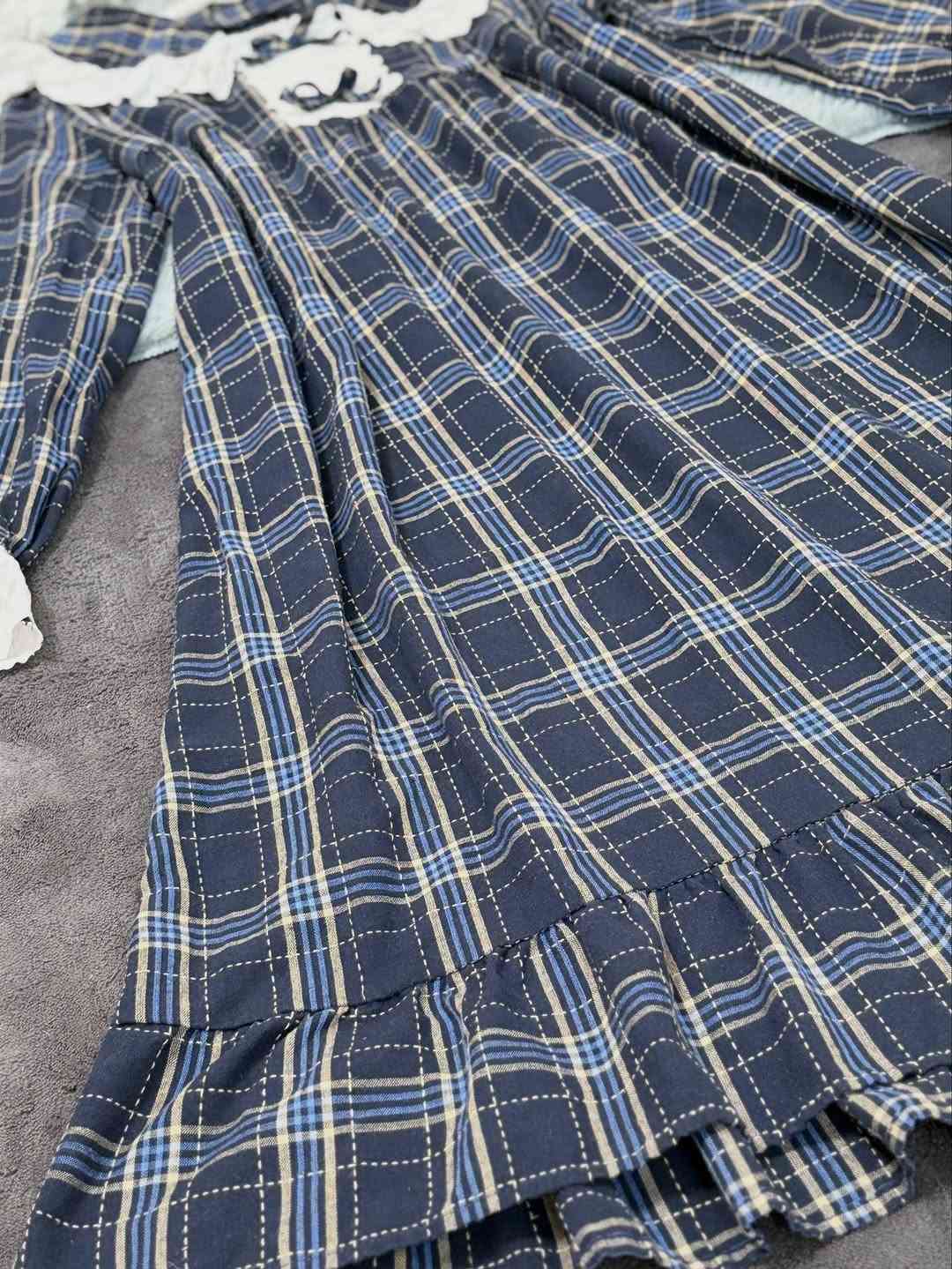 دشداشة فنتچ كاروهات باللون النيلي 
الخامة قطني 💙
القياسات m,L,xl

#اكسبلورر  #اكسبلور_فولو  #اكسبلور  #اكسبلورexplore  #اكسبلور_explore


**إذا كنت صاحب هذا الإعلان وتريد حذفه لأي سبب، رجاءا أرسل رسالة إلى الدعم الفني**