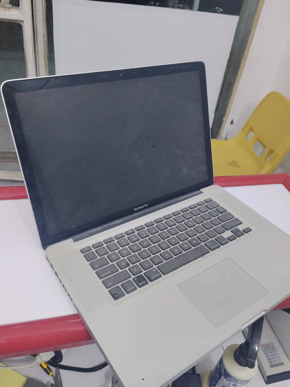 شلعة قطع غيار لابتوب
9 لابتوبات
3 خرائط 
10 رامات
وقطعتين وايفاي

اللابتوبات اضمنلك 6 شغالات 100% لكن بيهن نقوصات مثل رام وهارد وغيره

سعره 125 قابل للتفاوض
للأستفسار خاص


**إذا كنت صاحب هذا الإعلان وتريد حذفه لأي سبب، رجاءا أرسل رسالة إلى الدعم الفني**