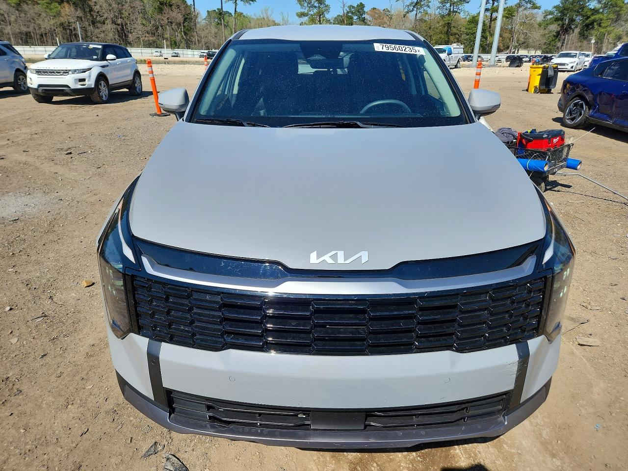 #أعـــلان_مــــــــــزاد #مكتب_بوابة_دبي
سعر نقل مخفض الى جميع الموانئ
ـ نوع السيارة : 2026 KIA SPORTAGE EX
ـ تاريخ المزايدة : 20/3/2026 الساعة 5:00 مساء 
ـ السعر : حسب تاريخ المزايدة المذكور أعلاه: 550$ دولار 
ـ الضرر والمواصفات : حسب الصور المرفقة
-جميع السيارات الهايبرد الكهرباء معفي
من الكمرك الضريبة والرقم مجاناً
ملاحـــظــة .. السيارات المعروضة داخل الصفحة هي مجرد نماذج بسيطة للمزاد
وللمزيد من المعلومات الحضور الساعة الرابعة عصرا الى مقر الشركة الكائن في:
شارع الحزام الاخضر المدينة المايئة- مقابيل حي العدالة #النجف_الاشرف
المكتب ***********
زيد الطفيلي***********
عبد الله الزاملي***********
للانضمام لكروب الواتساب اضغط ع رابط
https://chat.whatsapp.com/HEg5DTFOYCnFPwSoSvOuuq
