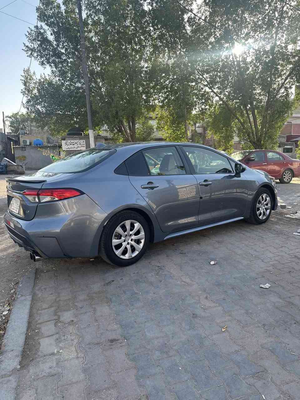 سلام عليكم شباب كورلا ٢١ امريكي حادث قبق جنطه وجاملغات خلفيه وبيها بارد بالباب خاف السايق على كد شبر. 
ماشيه ااسياره ٧٢. 
موصفات السياره LE معروفه السعر ب ١٤٥ وبيها مجال *********** فقط واتساب
