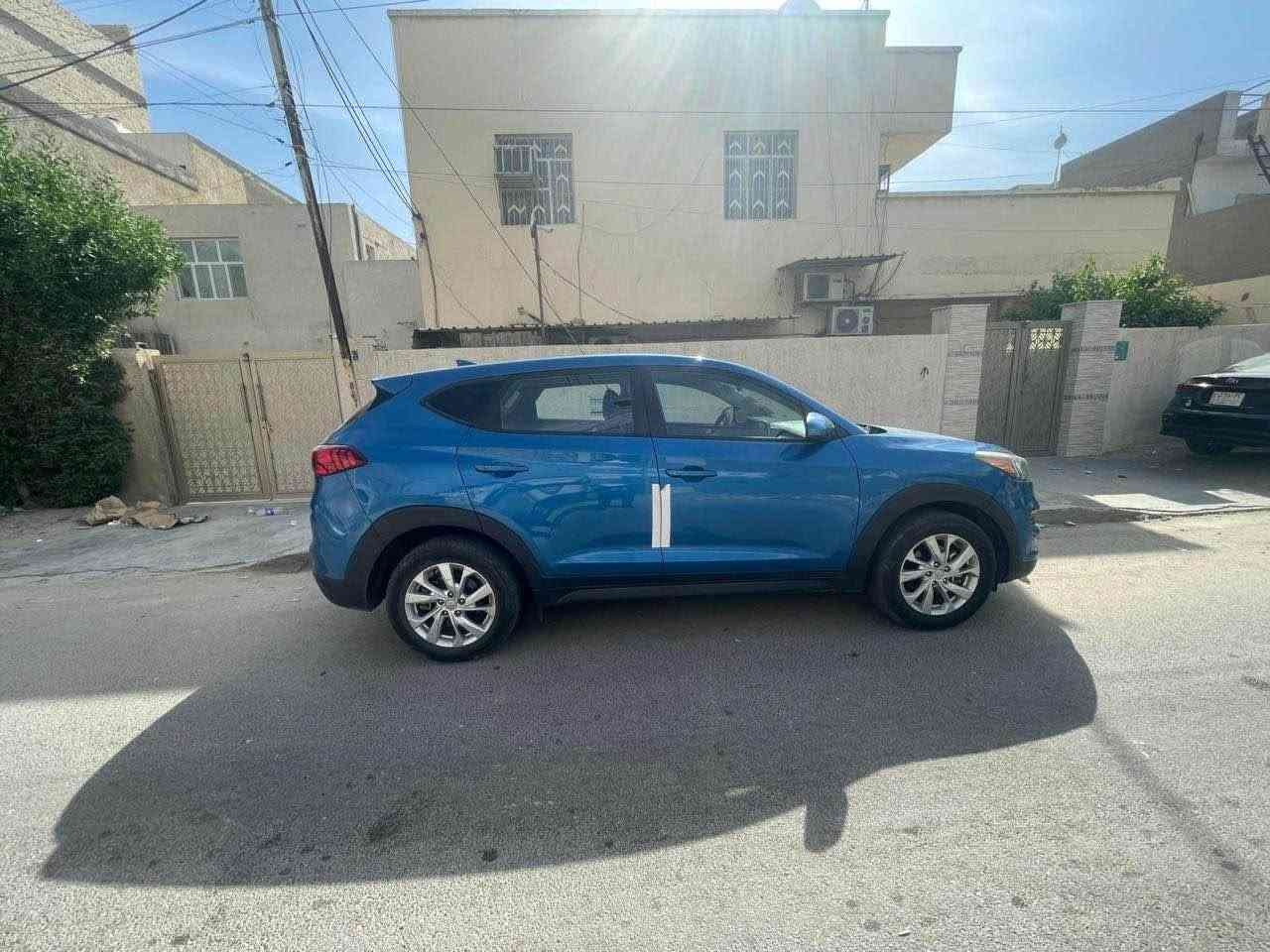 توسان2019 وارد أمريكي باسمي ماشية 96 ألف جاهزه من كلشي بدون حادث حادثها جاملغ امامي بارد فقط الباقي كله مكفول تخم تاير جديد قبل فتره شديته 
مكاني بغداد تقاطع الدرويش 
ورقمي *********** بغداد, العراق
