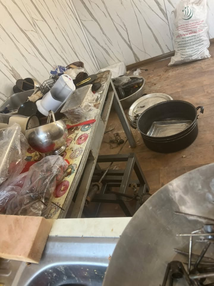 السلام عليكم غراض مطعم في ديالى للبيع ***********
