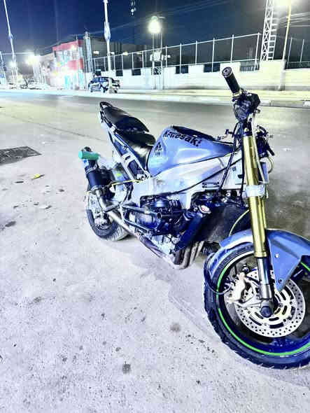 كاوسكي 2004 للبيع ب 16 ونص 
***********
