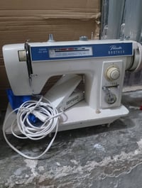 هدني مكائن للبيع ابيض ١٥٠ الف وتاني ٥٠ الف  07516467753