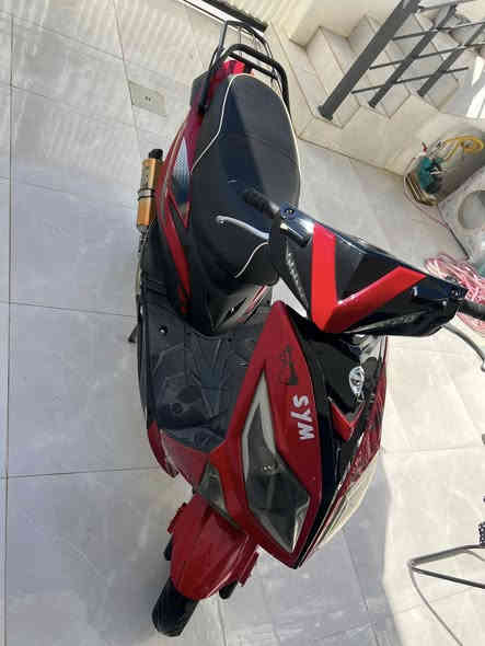 سلام عليكم دراجة للبيع او مراوس موديل 2020
بدون عيب كامل صالنصا رياضي شلعة قوية ماطور جاهز سعر
325 الف
رقم ***********
