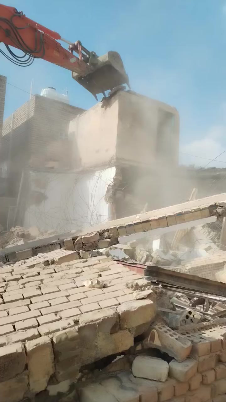 على بركة الله تعالى نعمل ع تفليش البيوت وحسب الطلب والاتفاق بين الطرفين ومن الله الرزق الاتصال ع الرقم التالي ***********
***********
