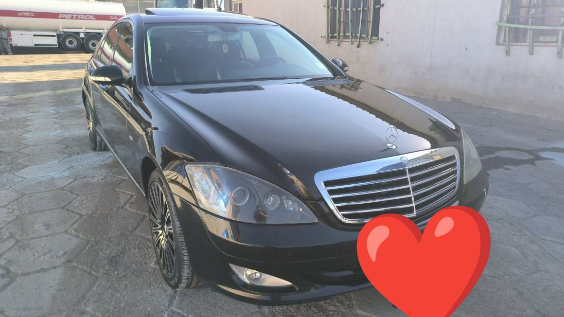 ***********
به ناوی خوای گەورە و میھرەبان 
مارسیدس ئێس کڵاس شه شبستۆن مه کینه و گێڕی به شه رت 
فول مواسه فات 
بێ ده عم بێ لێدراوی 
کوشن هیته کوشن 25 جوڵه 
کامێرا حاسه ی پێشو دوا 
ئاوێنه هیته ر.شه فت.کاره بای
په رده ناو جلد 
لایت led 
مکه به ره JBL ئمپریفایه ر بیلاد 
غه تاسی ئاو چوار جام ئۆتۆ 
ئۆتۆ هۆڵد ئۆتۆ ستۆپ 
زۆری تر 
تایه و ویلی لۆکی له ژێره 
ڕه قه م کرکوک به شه رتی آولیات 
سپێری و ناو سنوقی لۆ که ده سکاری نه کراوه
کێ ویستی له خزمه تیام 
سوپاس بۆ ئه دمینی گوڵ السليمانية, العراق
