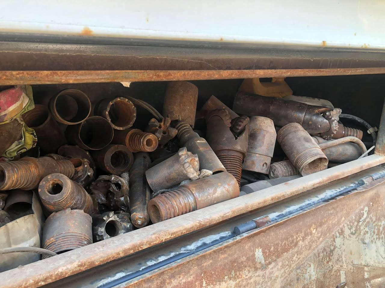 محرك والمضخه سيت الماني
تجميع تركي 
تتوفر معها عده كامله للفحص 
اس بي تي 
شل بي 
برايم حفر 
روكبت 
جهاز فحص نفاذيه

هاتف ***********
