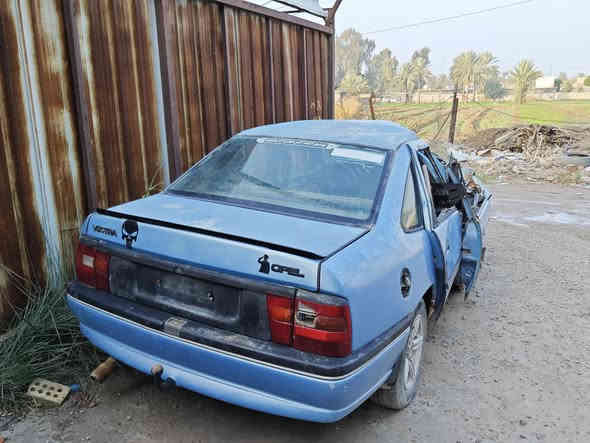 السلام عليكم عندي ذني سيارتين للبيع تسقط وادوات الاوبل رقم انبار رايده 15 وبيه مجال  الدايو سلو  22 رقم بغداد موازي رقم ***********
