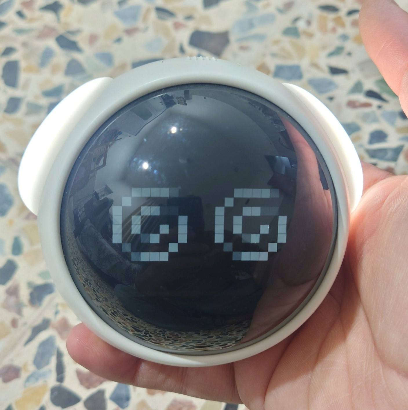 ساعة منبه Emoji Clock ⏲️
✅ المواصفات:
شاشة LED دائرية بتعابير وجه متحركة (Pixel Art)
◀️منبهان مستقلان قابلان للضبط
◀️5 نغمات منبه مختلفة
◀️إضاءة ليلية — تشتعل بالصوت أو اللمس
◀️عرض درجة الحرارة
◀️تنبيه كل ساعة مع تعبير كيوت على الشاشة
◀️وضع Snooze بالهز أو الصوت
السعر : 20 الف


**إذا كنت صاحب هذا الإعلان وتريد حذفه لأي سبب، رجاءا أرسل رسالة إلى الدعم الفني**