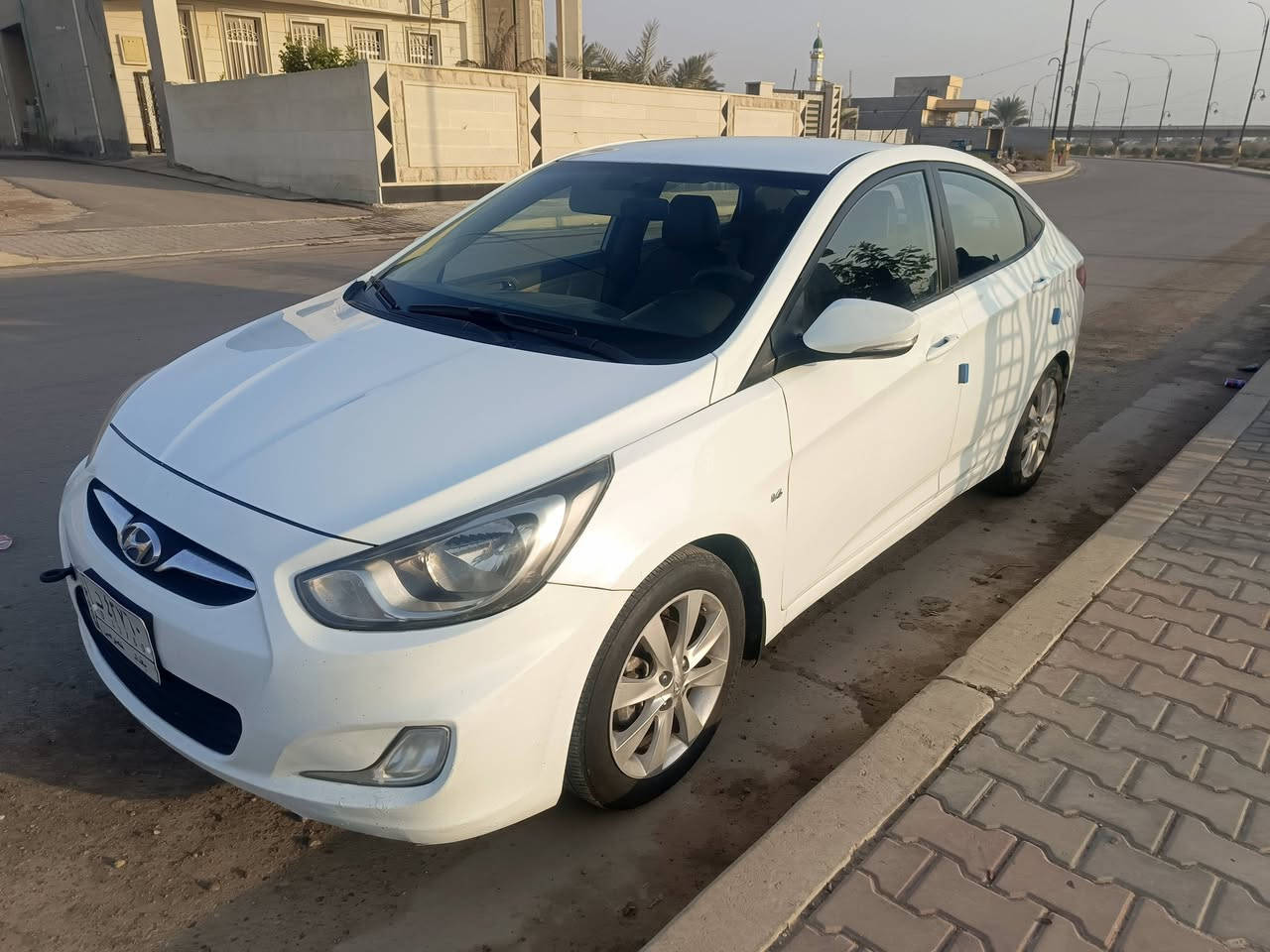 اكسنت موديل 2011 خليجي رقم بغداد محرك 1600دوش
مكفولة من الصبغ مكان السيارة صلاح الدين الضلوعيه ***********
