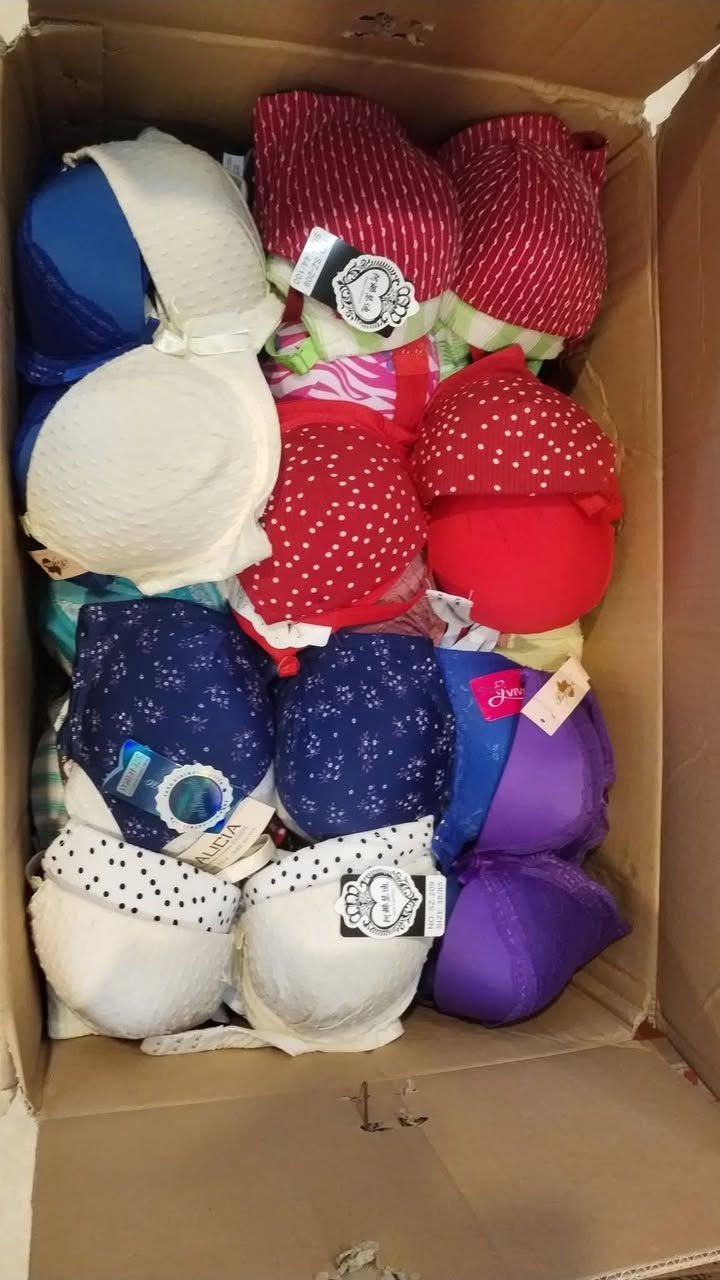 تصفيه محل اسعار جدا مناسب بظاعه مخليه يمي ب محل للاستفسار الاتصال ع هذا رقم. ***********
