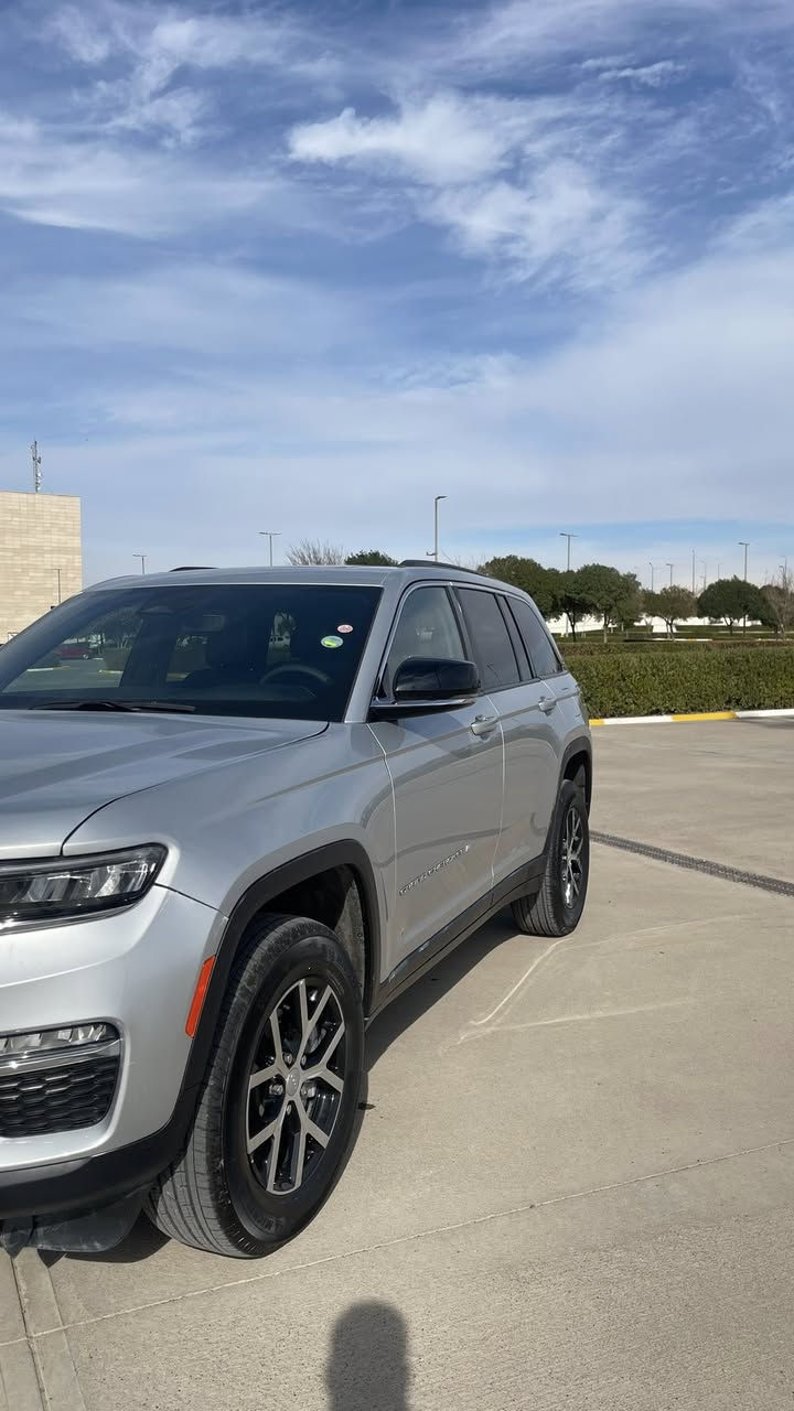 🚗 للبيع: جيب 2024 Limited

📍 مكان السيارة: اربيل 

📞 للتواصل:***********

💰السعر 335 ورقة – قابل للتفاوض

📊 المسافة المقطوعة:719  ميل  بعدها صفر 

🛠️ المحرك: 6 سلندر – 3600cc

⚠️ أضرار السيارة:

• وارد أمريكي

 – البنيد مبدل فقط 

الايربك كله بلادي رجع شرط 

• باقي اجزاء السيارة مكفولة 

• الشواصي واللغود سليمة

• صور الحادث مرفقة مع الصور

📌 تفاصيل إضافية:

• رقم السيارة: بدون رقم دخول جديد

• وكالة عامة باسم المالك

• لون السيارة: ‏رصاصي سلفر

💰 السعر:335 ورقة – قابل للتفاوض

💰 السعر: 335 ورقة – قابل للتفاوض

💰 السعر: 335 ورقة – قابل للتفاوض

📞 للتواصل:***********
