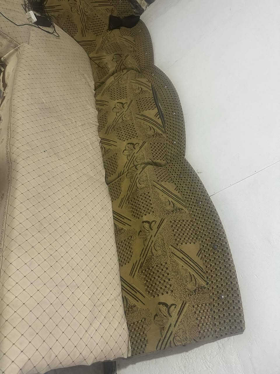 غرفه كامله سعر 200وتخم قوي التخم ١١ قطعة الخشب الكويتي القوي  سعر 150 مكان الرفاعي


**إذا كنت صاحب هذا الإعلان وتريد حذفه لأي سبب، رجاءا أرسل رسالة إلى الدعم الفني**