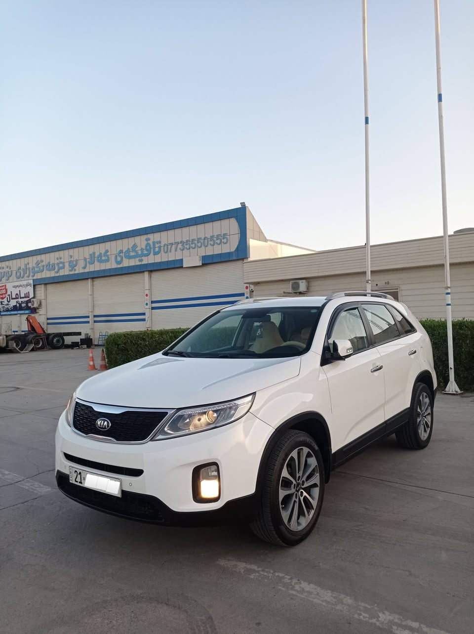KIA SORENTO 2014
بِسْمِ اللهِ الرَّحْمَنِ الرَّحِيْم
عربي / کوردی 
عربي 
كيا سورنتو موديل ٢٠١٤ خليجي شركة البخيت كلين بدون صبغ سونار مرفق ماشي ( ١٢٠ ) ألف كم كير والمحرك بشرط رقم سليمانية جديد حتى ( ٢٠٢٨ ) فول مواصفات ماعدى فتحة سيارة جاهزة و بدون نقص .
المحرك : ٤سلندر - دوش - ٢٤٠٠ 
مواصفات 
١-بصمة
٢-لايت ليد
٣-حاسة امامي 
٤-كاميرا 
٥-شاشة لمس 
٦-تحكم استيرن 
٧-تحديد سرعة
٨-٣قطع تبريد 
٩-مراية شفط
١٠-٧راكب 
١١-كشن كهرباء 
١٢-بصمة ابواب 
١٣-داخل فورميكا 
١٤-أشاير بل مري
١٥-حاسة خلفي
١٦-وياله حجم ١٩
١٧-يدة نيكل 
١٨-بلاجكتور
١٩-تحكم لايت
٢٠-مود eco
٢١-بردة 
٢٢-داخل ليد
٢٣-دوسة ليد
٢٤-بگلايت ليد
٢٥-يدة ليد 
سعر : ( ١٥٥ ) ورقة 💸 
مكان : كلار - سليمانية 
رقم التلفون :
( *********** )
( *********** )
کوردی 
کیا سۆرینتۆ مۆدێل 2014 خەلیجی کۆمپانیای البخیت کلین بێ بۆیاخ سۆنەرم داناوە ( 120 ) هەزار کم ڕۆیشتوە گێڕ و مەکینەی بەشەرت ژمارە سلێمانی سەنەوی نوێیە تا ( 2028 ) فول مواسفات جگەلە پانۆڕاما سەیارەیەکی خاوێن و بێ مەسرەفە .
مەکینە : 4پستۆن - دووش - 2400 
مواسفات 
1-بەسمە
2-کوشین کارەبایی 
3-حاسەی پێشەوە 
4-دەرگا بەسمە 
5-ناو فۆرمیکا 
6-ئاوێنە لید
7-کامێرا
8-یەدە لید
9-مۆد eco 
10-بەگلایت لید 
11-حاسەی دواوە
12-ناو لید 
13- 7نەفەری
14-لایت لید 
15-بلاجکتۆر
16-دۆسە لید 
17-پەردە 
18-یەدە نیکڵ
19- 3ڕیز تەبرید 
20-شاشە لەمس 
21-ویل 19
22-تەحدید سورعە
23-لایت تەحەکم
24-ئاوێنە شەفت 
25-ڤۆلیۆم
نرخ : ( 155 ) گەڵا 💸 
شوێن : کەلار - سلێمانی 
ژ.م : ( *********** )
    ( *********** )
