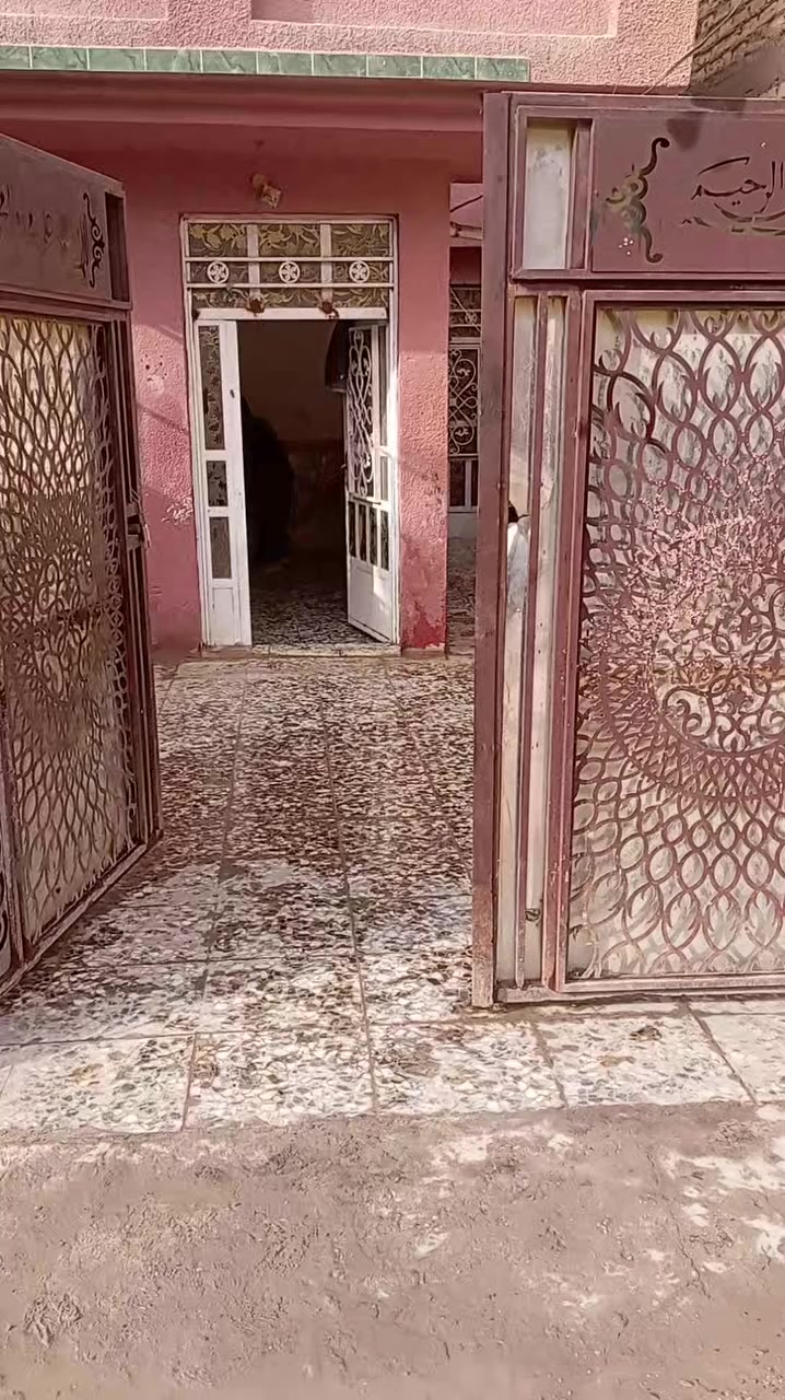 سلام عليكم ورحمه الله وبركاته بيت للايجار  مساحته 100طابق واحد   ***********
