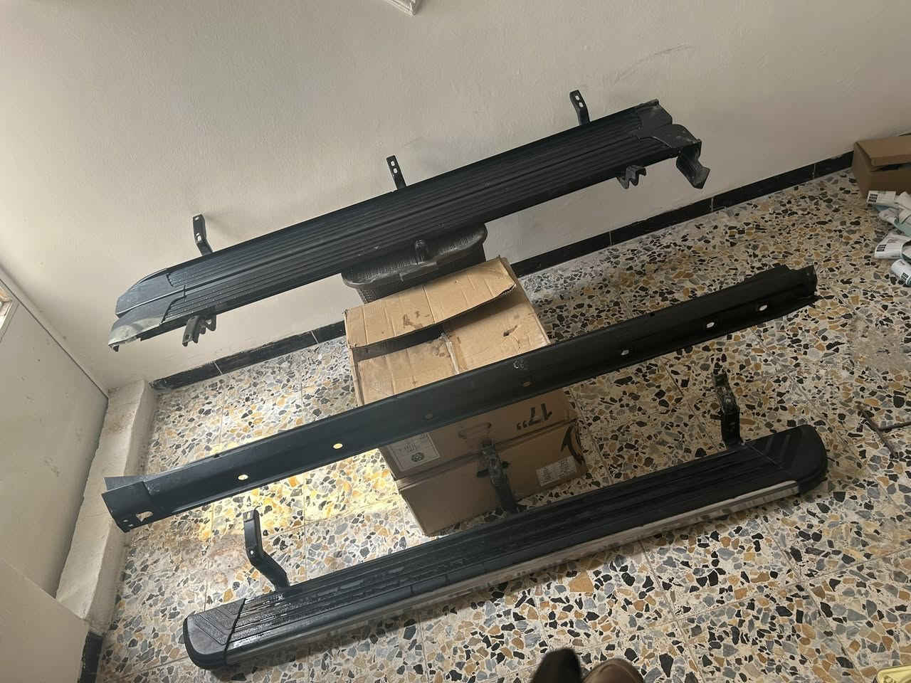 السلام عليكم توفرت دوسات فور رنر اصلية
دوسات فور رنر اصلية SR5/TRD تنشد 14 إلى 24
كفر دوسة جهت السايق اصلية السعر 150 الف
دوسة لمتد اصلية قطعة واحدة تنشد يمين او يسار 10 إلى 24
حساس اطار جميع الفئات من 14 إلى 24
ويل كب لمتد اصلي قطعتين فقط سعر القطعة  200 الف حجم 20 ينشد لمتد او TRD سبورت
للتواصل ***********
مكاني بغداد يوجد توصيل
