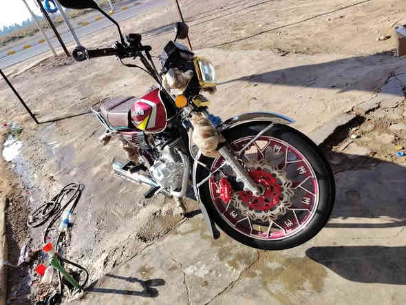 دراجه ٢٥ للبيع دراجه  برغي واحد مو عايزها شرط كلها عل بلادي سعر750 بيها مجال ***********
