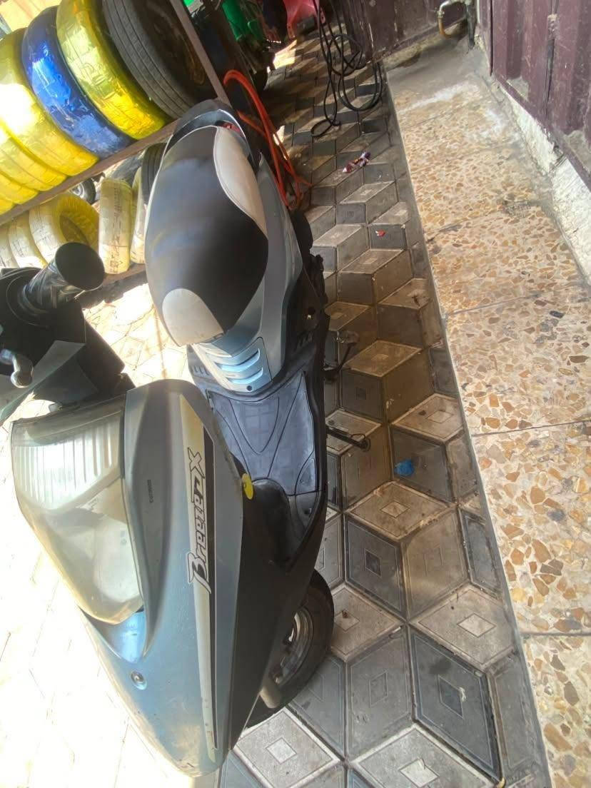 للبيع فقط مكفوله دراجه برغي ما مفتوح بيها كلها ختم واحد خير من الله سلف وهندر سعرها 550 وبيها مجال حك الجيه مكاني الزعفرانيه ***********
