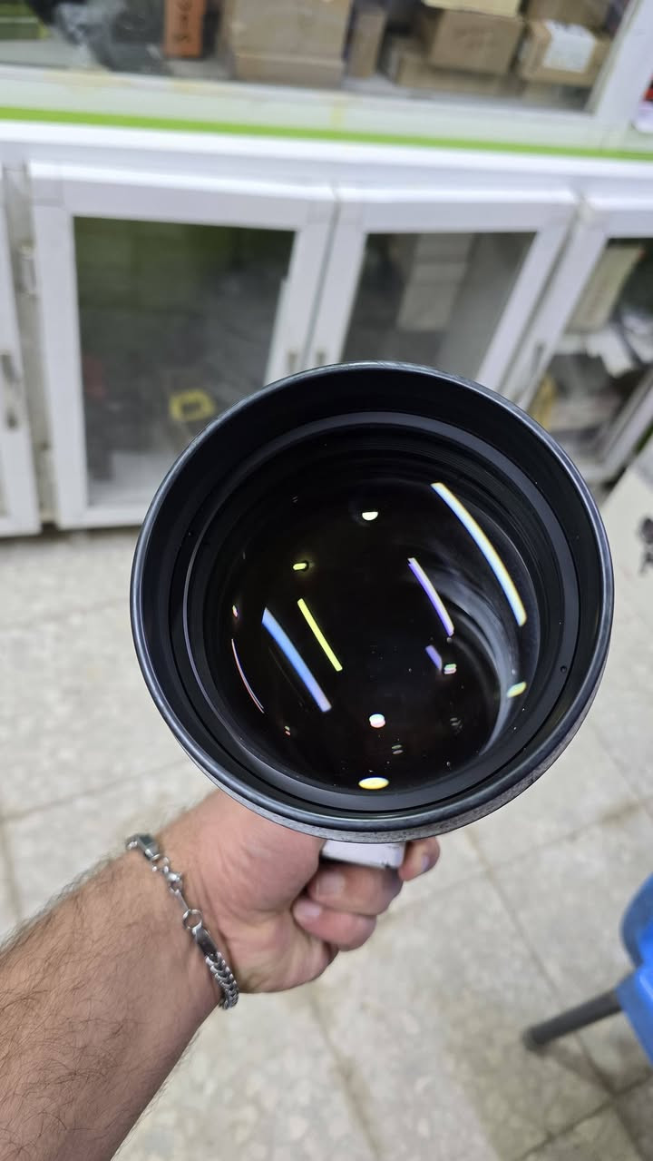 عدسه كانون 300 ثابت 
سعره عدسه فقط 3 ملاين و250الف
كامره 1DX mark 2
سعر بدي فقط مليونين و900الف 
مكاني بابل ***********
