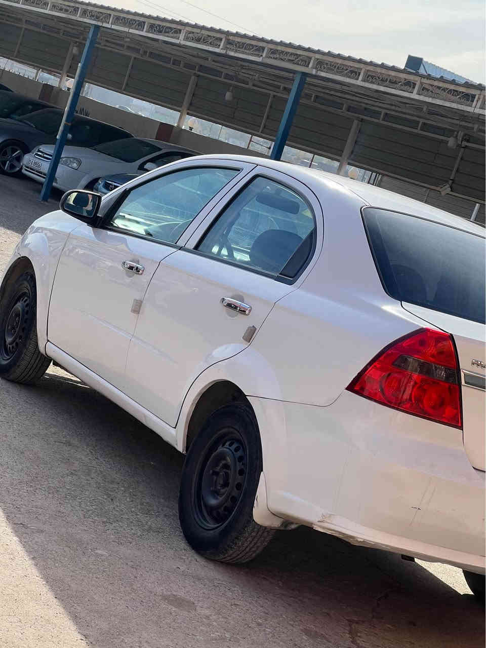 افيو 2007 خليجي للبیع و مراوس

گيرو محرك و تبريد و تدفئة بشرط 

تخم امامي و خلفي جديد 

تخم تايرات نظيف 

جملوغ و بولند صبغ شويه بي دواخل 

سياره حلو كهرابيه كله بشرط 
تحويل بشرط 

سعر 52 ورقه و مجال قليل 

رقم ***********

اسيا ***********

مكان سياره قضاء بردرش بين موصل و عقره اكر, نينوى
