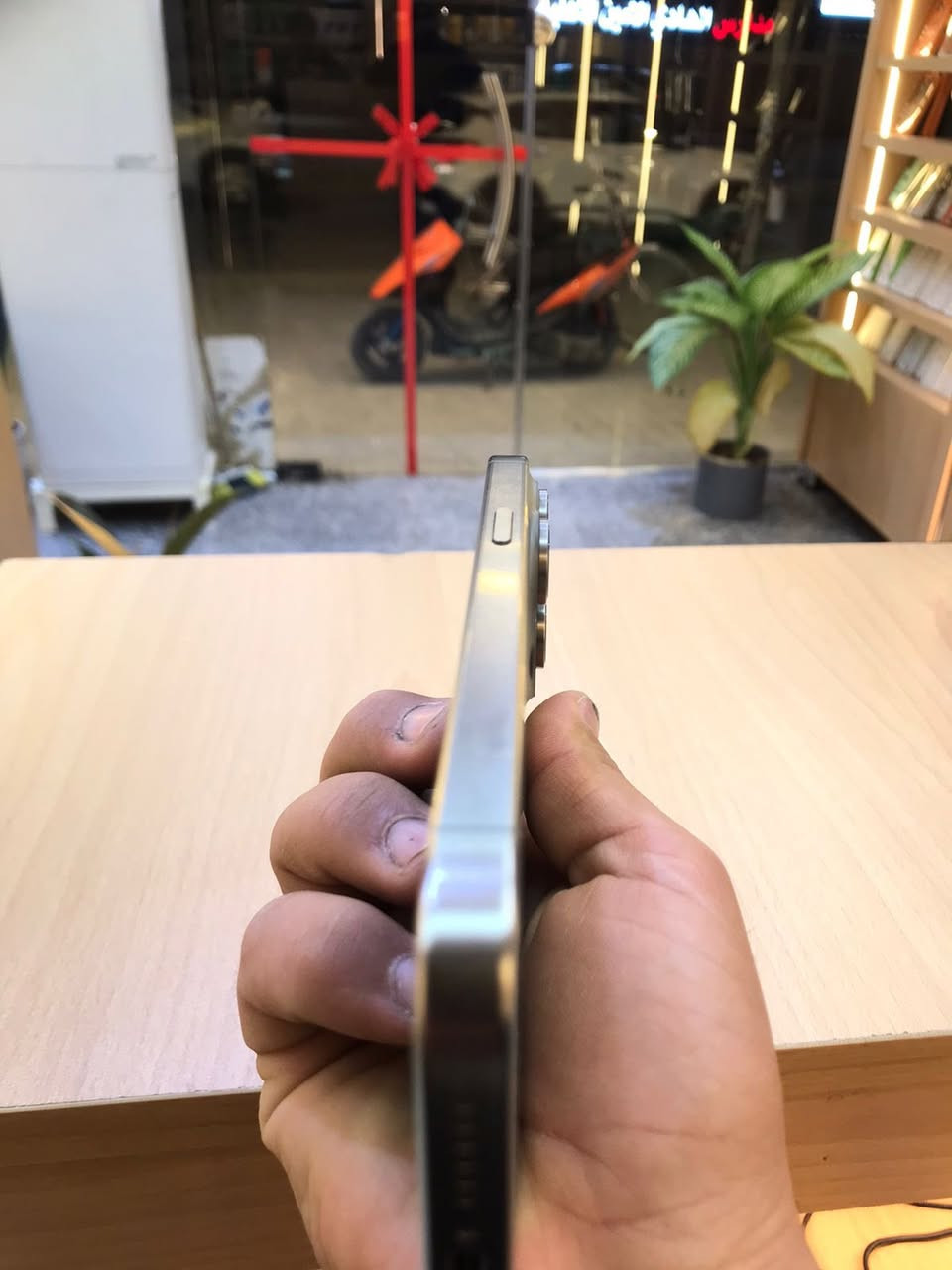 آيفون 15Promax بطاريه ٩٠ نضافه فول كارتون مو جود للستفسارتصال***********
