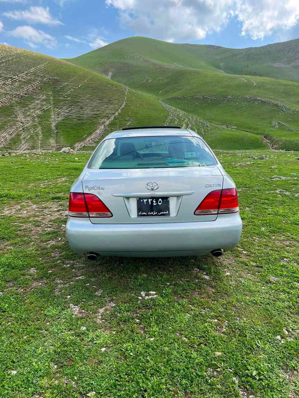 بسم اللە
شاهینە موس ٢٠٠٥
١٨٠ بچوک بە بچوک
دوو دوگمە
سەقف سلاید
ڕۆیاڵ سالۆن
گێر و مەکینەی وەک لۆکە ماشاء اللە بەشەرت
چەمەلەقی لای سەکنی بۆیاخە
سەقفی دوو سێ سوختی تێدایە هی کاتی بارکردنە
بەحری
هەتا حەزکەی لێ خوڕینی خۆش و نەرمە
بێ مەسرەفە و هی دەستی خۆمە 
کۆدی نییە ڕێک بیکە بەناوی خۆتەوە

نرخی ٦٥ وەرەقە 

***********
