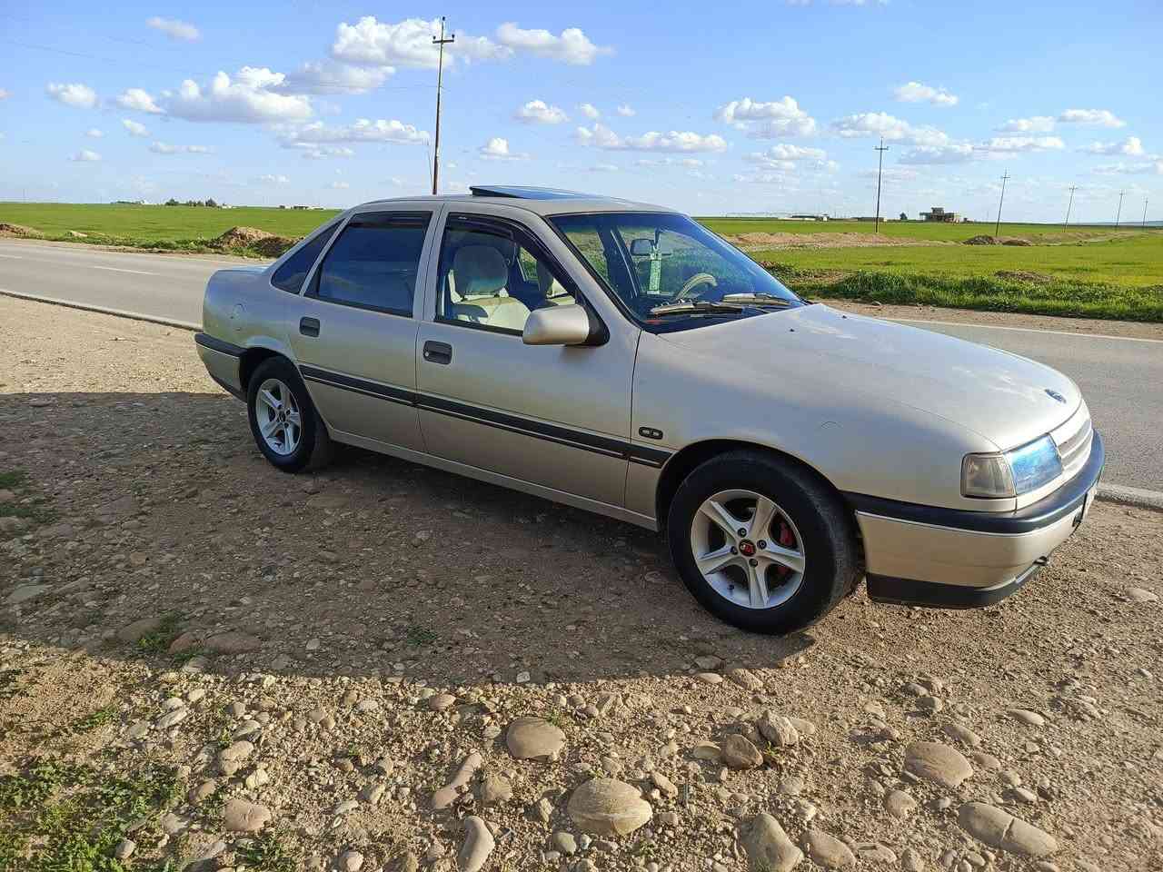 السلام وعليكم اوبل فيكترا موديل 1991حجم 16 بدون صبغ ولا ضرر بس دواير ودوسات صبغ نينوى سنويه عضم #كربون بيها الإستفسار على *********** بي واتساب
