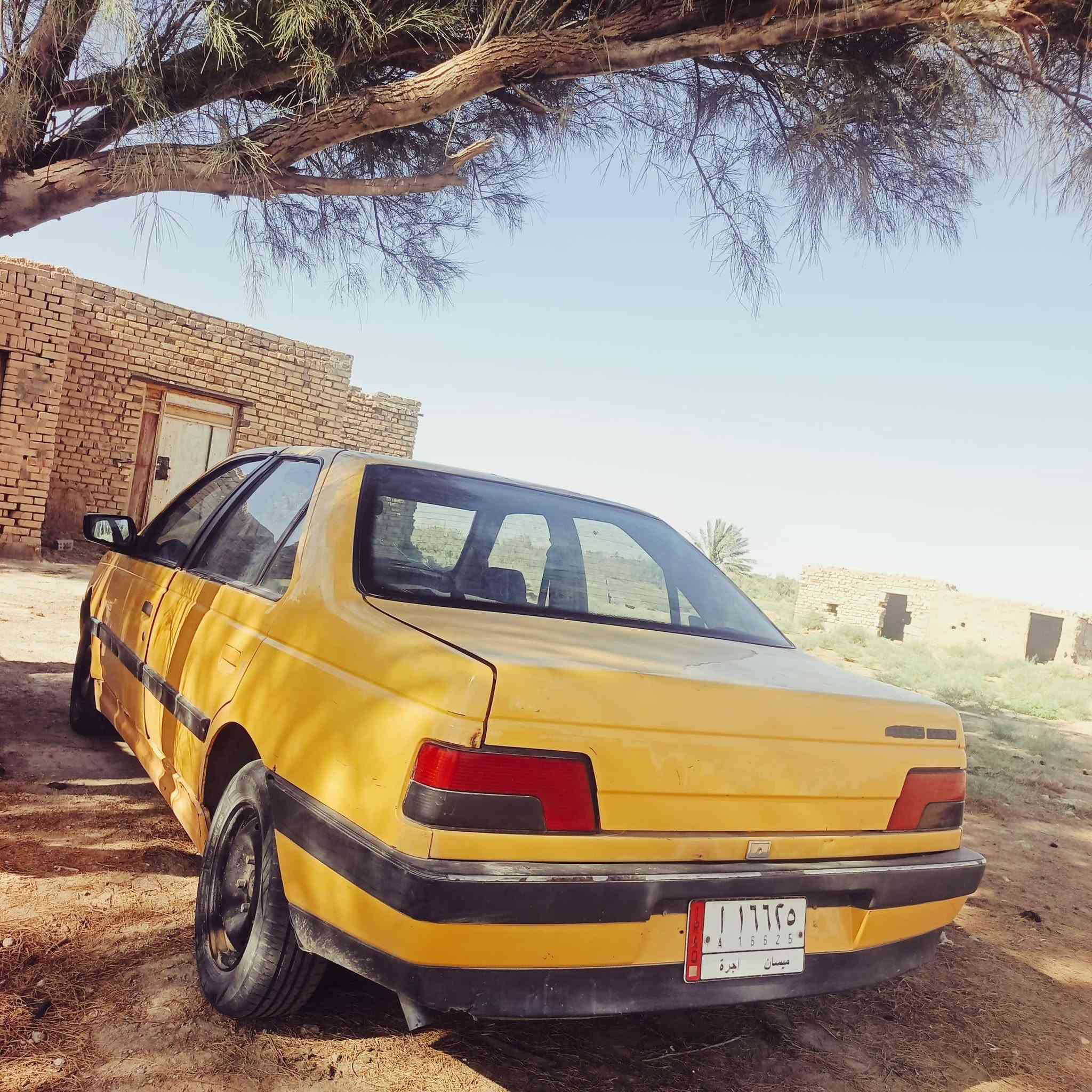 السلام عليكم بيجو 405 موديل 12 سياره حلوه 
كير ومكينه حداديه كهربائيات 
كلها جاهزه السياره سنويه نافذه ب 23 
رايدها ب 21 وبيها مجال 
مكاني بلعماره  
***********
