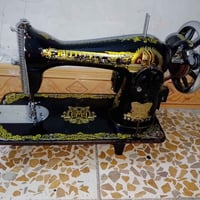 مكينه فراشه نظيفه اي عطل ما بيها للبيع السعر 40 الف وبيها مجال بدون مي...