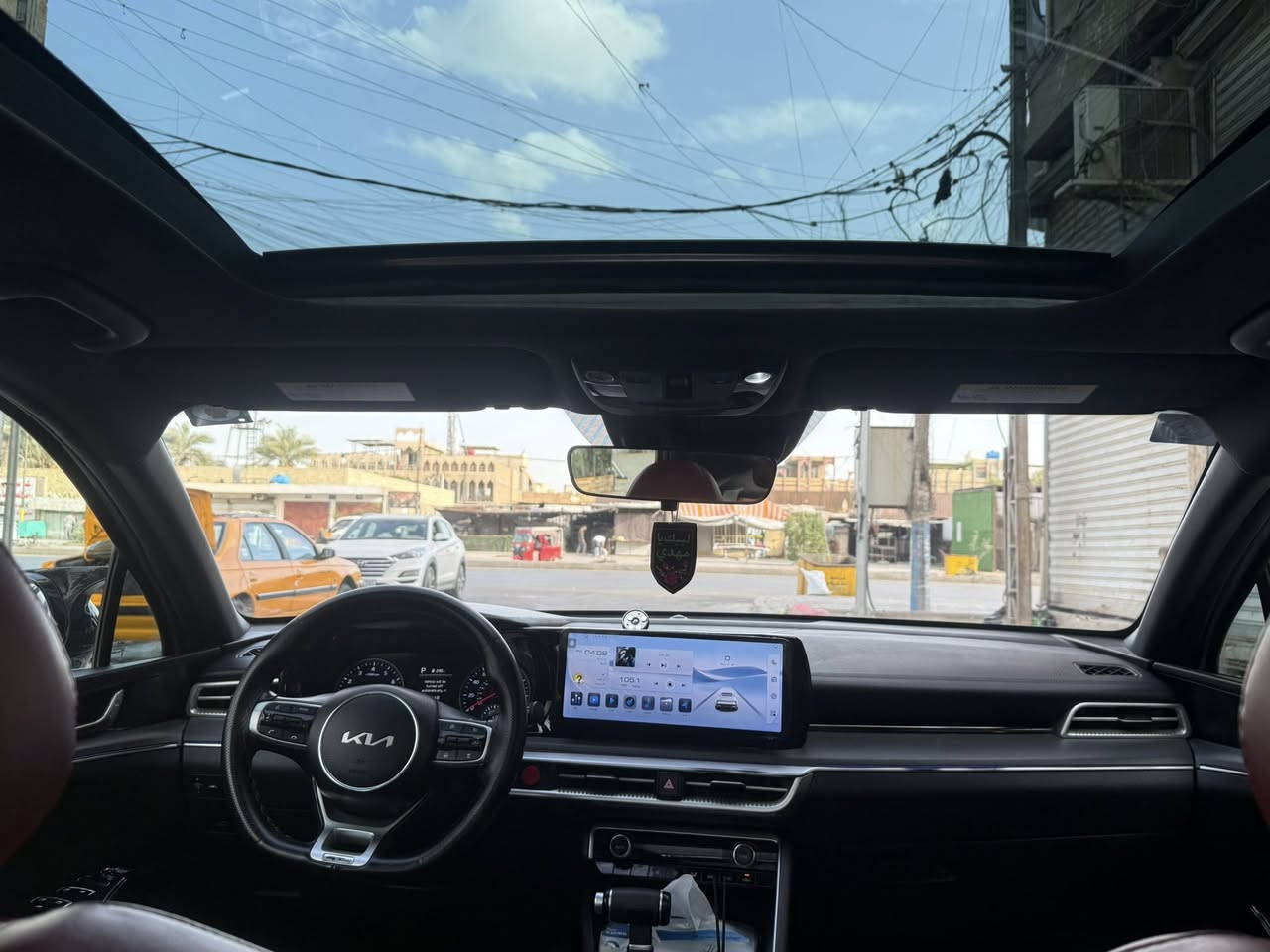 السلام عليكم كي فايف موديل ٢٣فول مواصفات سيارة كلين مابيها حادث فقط دعامية امامية مرشوشة للجمالية سيارة ماشية ٢٣السيارة معروضة ٢١٧وبيها مجال ***********
