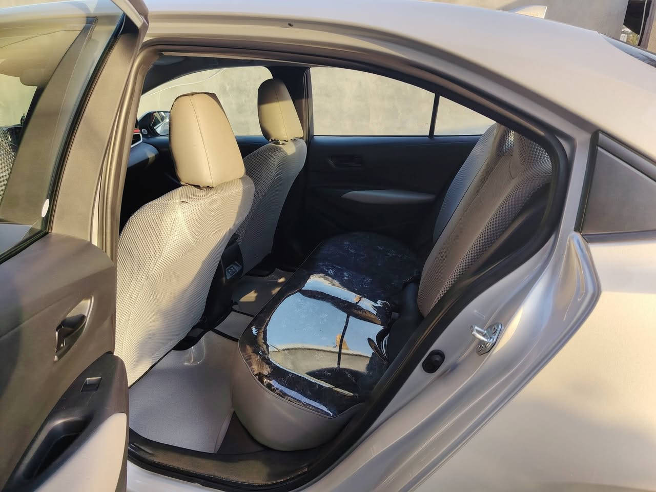 سلام عليكم كورلا للبيع مراوس ب سياره أرخص موديل ٢٣LE بيه بس بنيد مبدل ماشيه ٣٩ رقم بغداد ياباني اصلي تخم تاير جديد دوشمه جديده مكاني واسط قضاء الصويره رقم تلفون ***********
